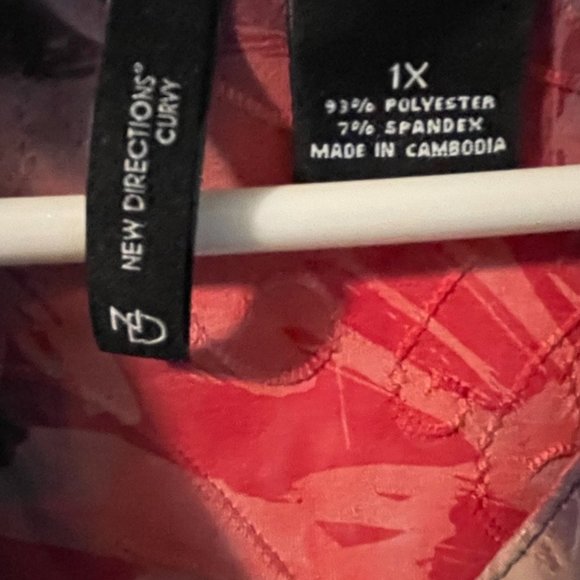 blouse - Picture 3 of 3